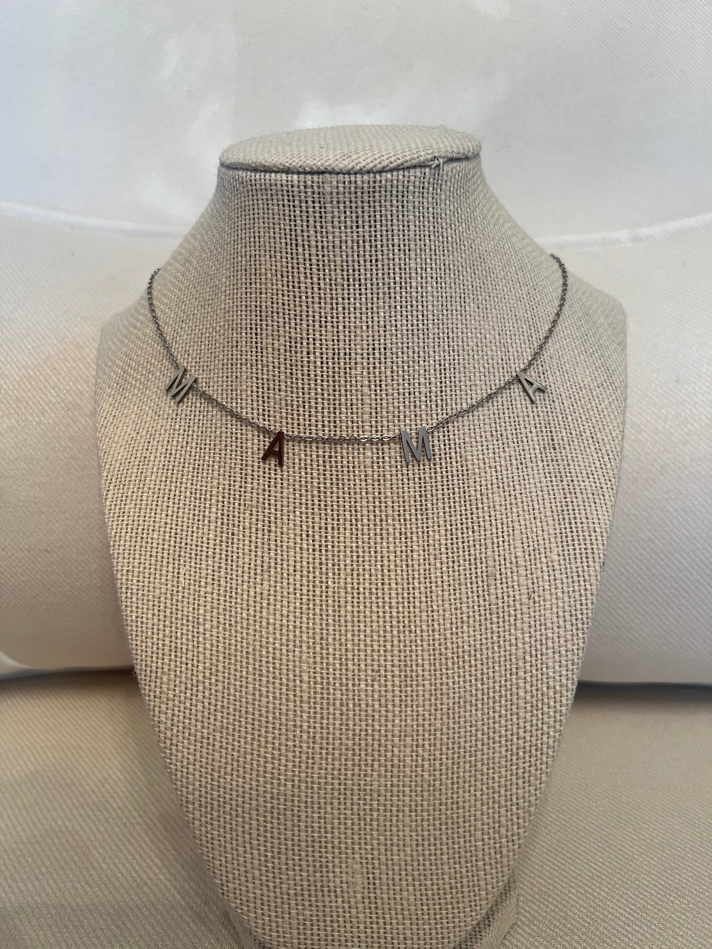 MAMA necklace