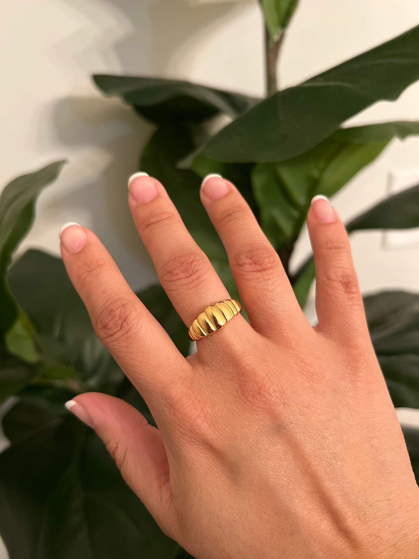 Mini croissant ring