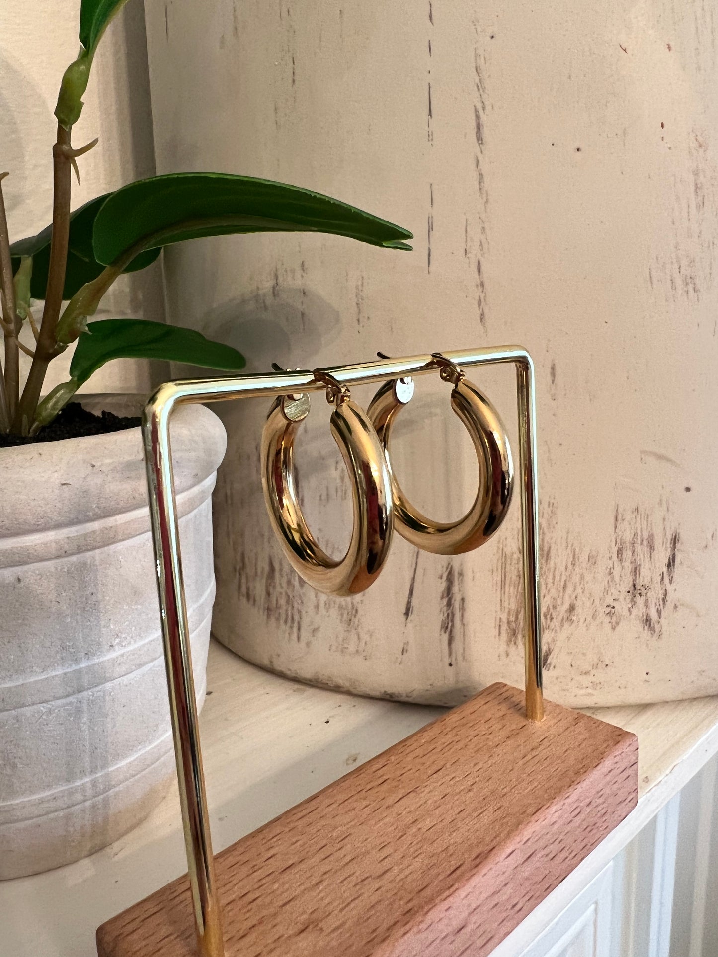 Giuliana hoop earrings