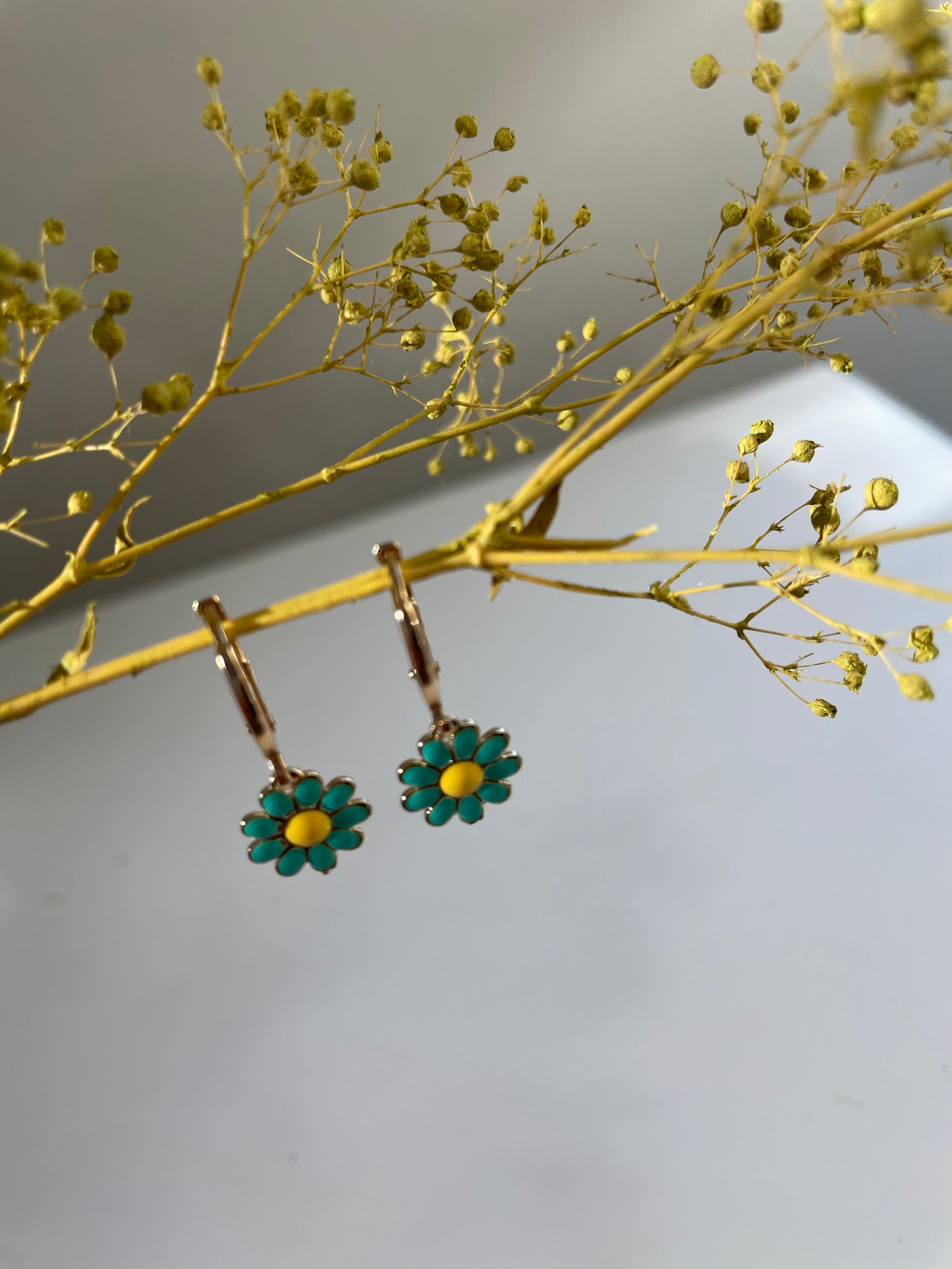 Daisy earrings